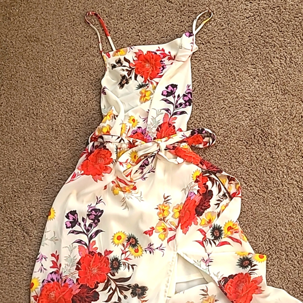 DRESS